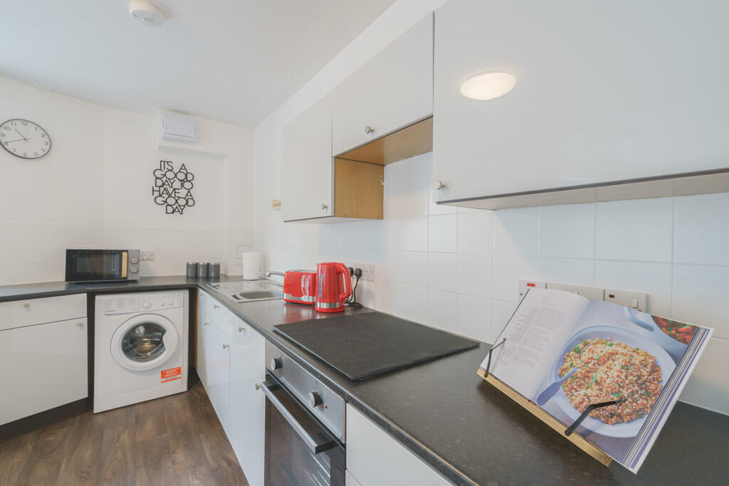 Apartment in Aberdeen, City Centre - More