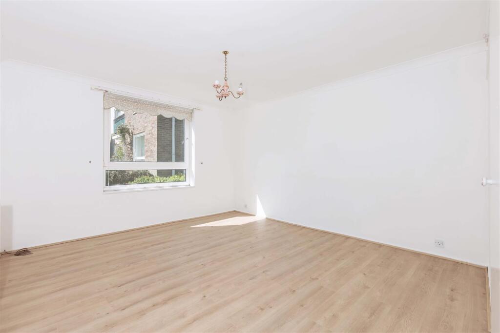 Pevensey Garden, Worthing - View 5