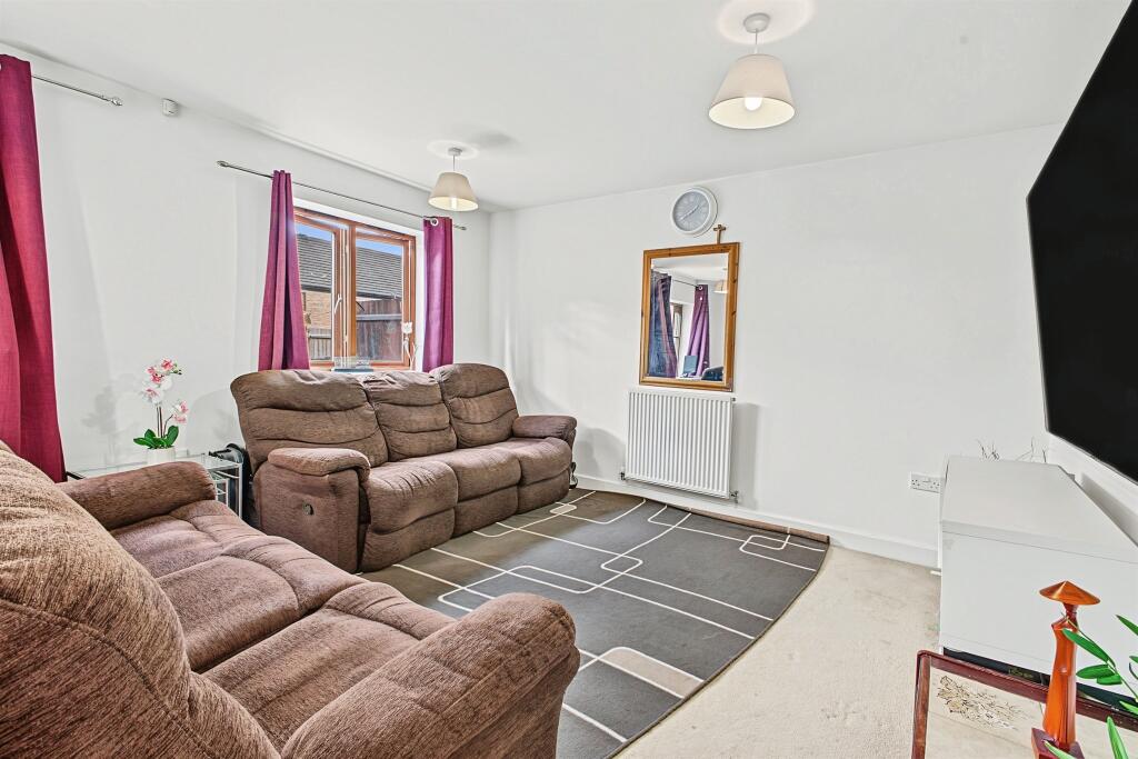 House in Northampton, Dallington - View 4
