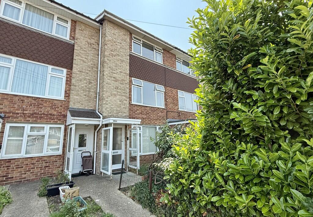 2-bed apartment on Battery Close, Gosport, £99,950