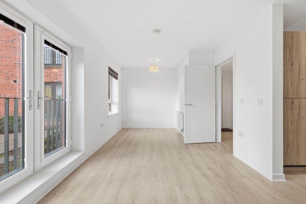 Apartment in Glasgow, Wellmeadow, Hillpark - View 3
