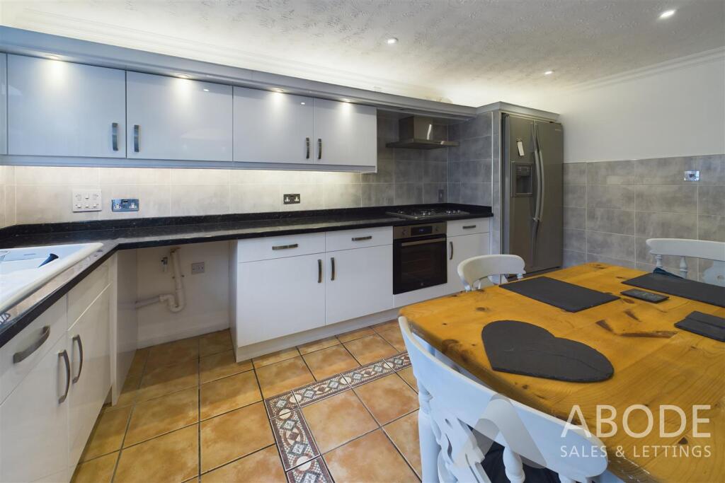 Wheatfield Close, Glenfield, Leicester photo 2