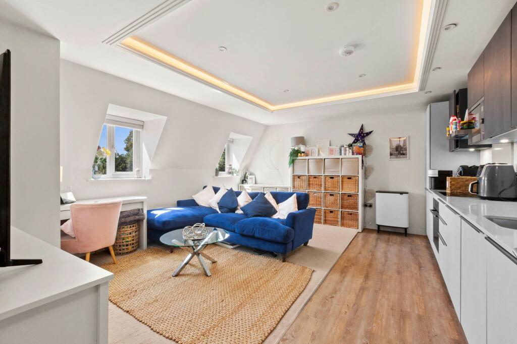Main image of property: Malthouse Square, The Malthouse Malthouse Square, HP27
