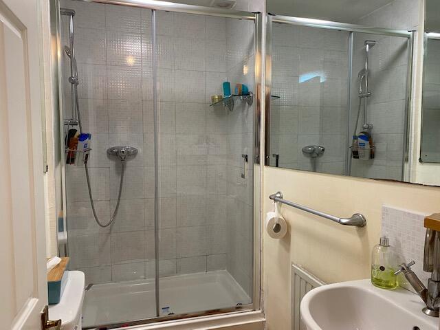 Apartment in Southampton - View 5