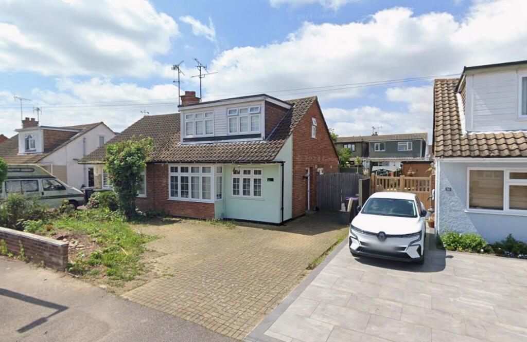 Main image of property: Nutcombe Crescent, Rochford, Essex, SS4
