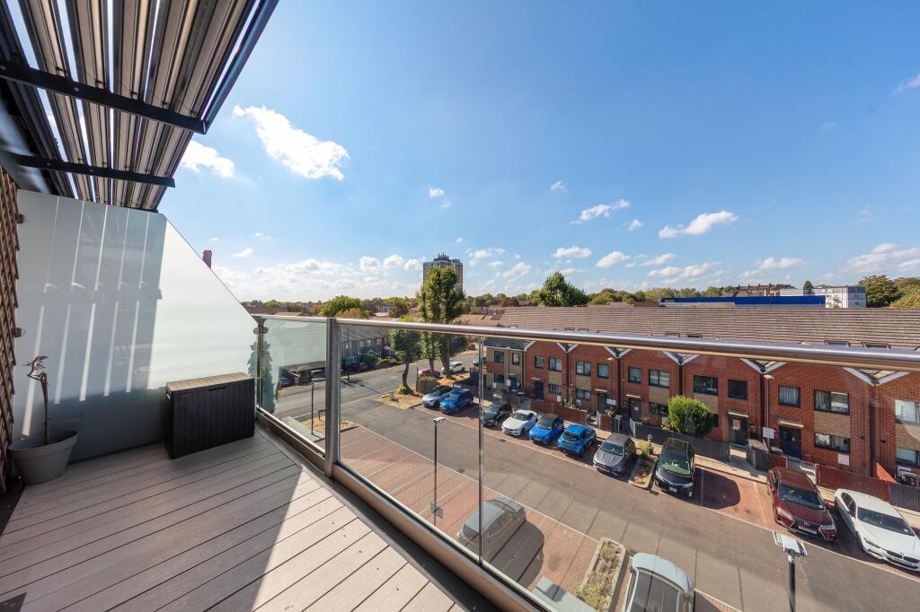 Apartment in London - View 4