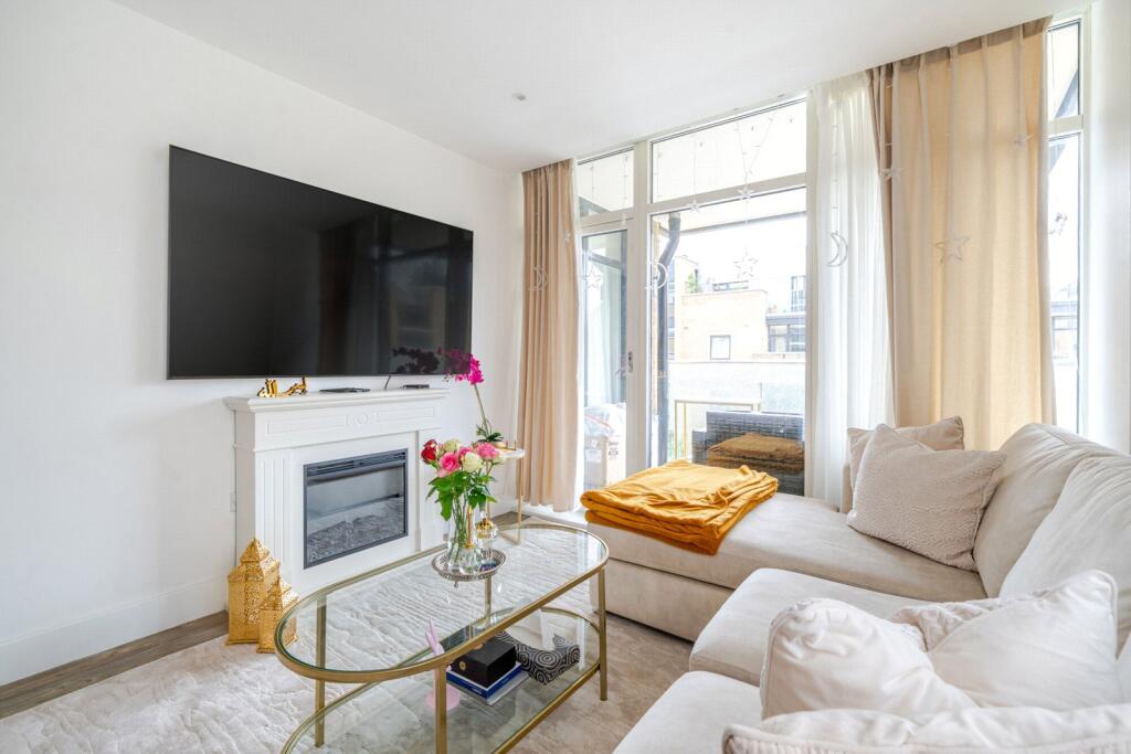 Apartment in Twickenham - View 5
