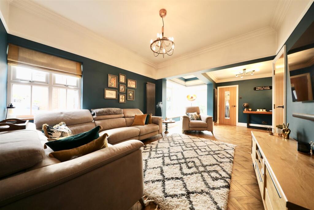 House in Hull - View 2
