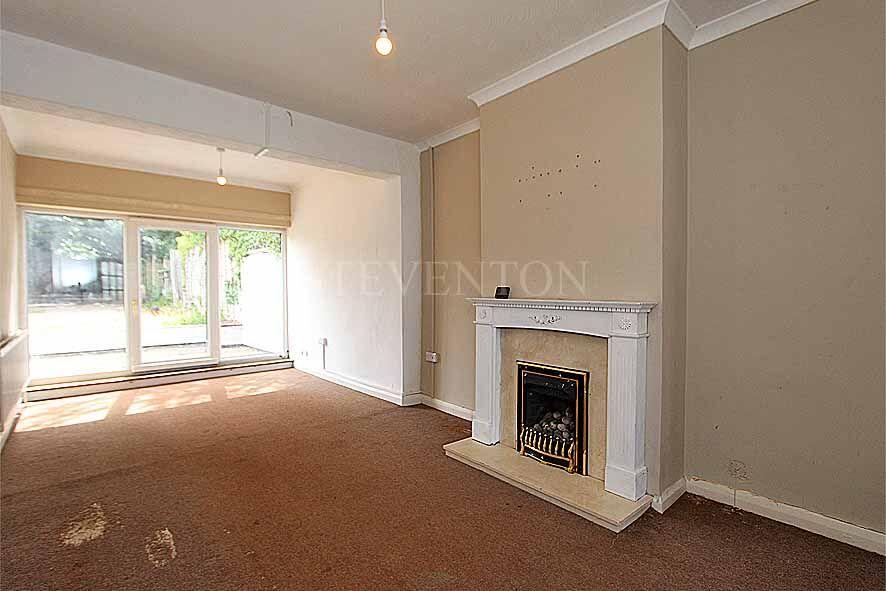 House in Wolverhampton, West Midlands - View 3