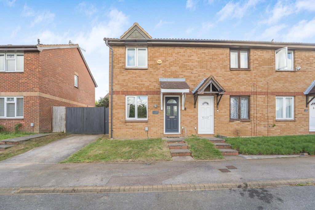 Main image of property: Gilderdale, Luton