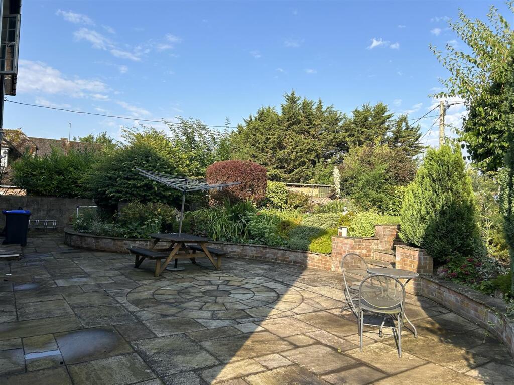 Main image of property: Kitchener Rd, Amesbury