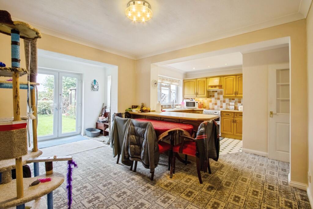 Ringwood Way, Pontefract, WF9 photo 4