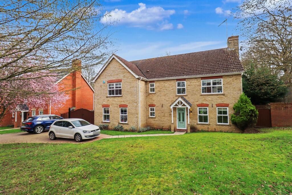 Main image of property: Maylands Drive, Braintree