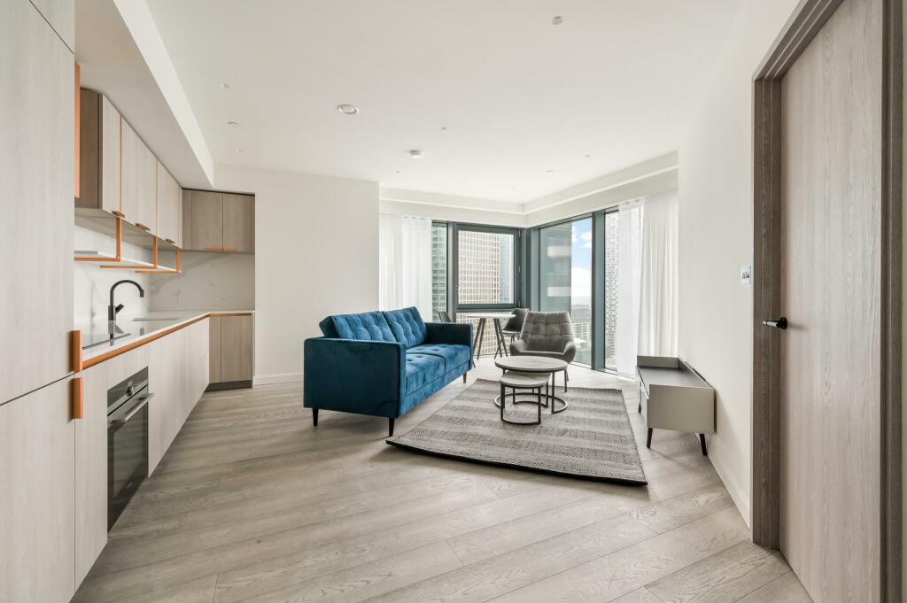 1-bed flat on Aspen, 50 Marsh Wall, Canary Wharf, E14, £625,000