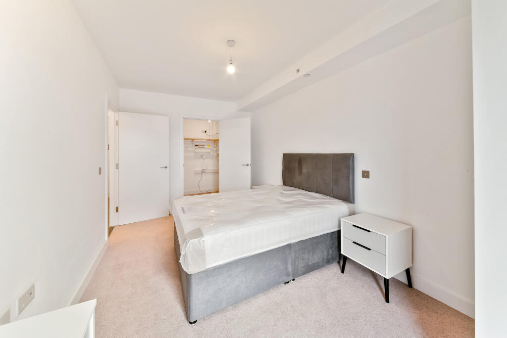 Apartment in London - View 5