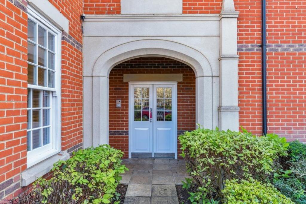 Additional image 10 of Beningfield Drive, London Colney, AL2