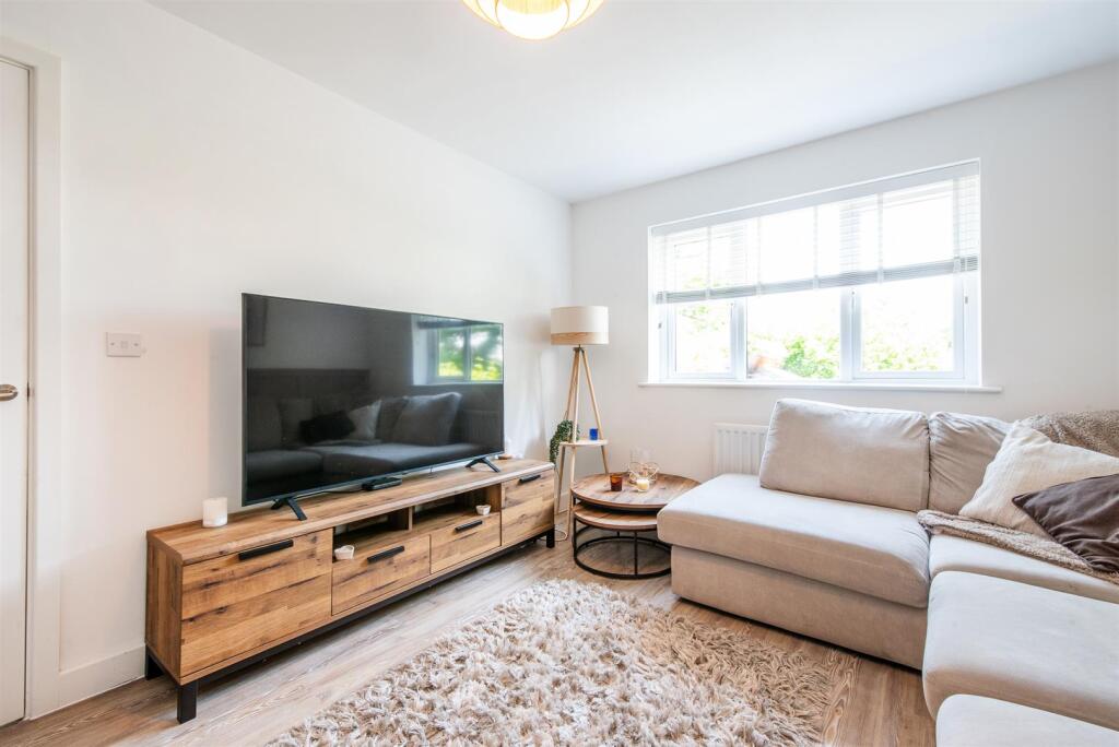 House in South Ribble, Coupe Green - More