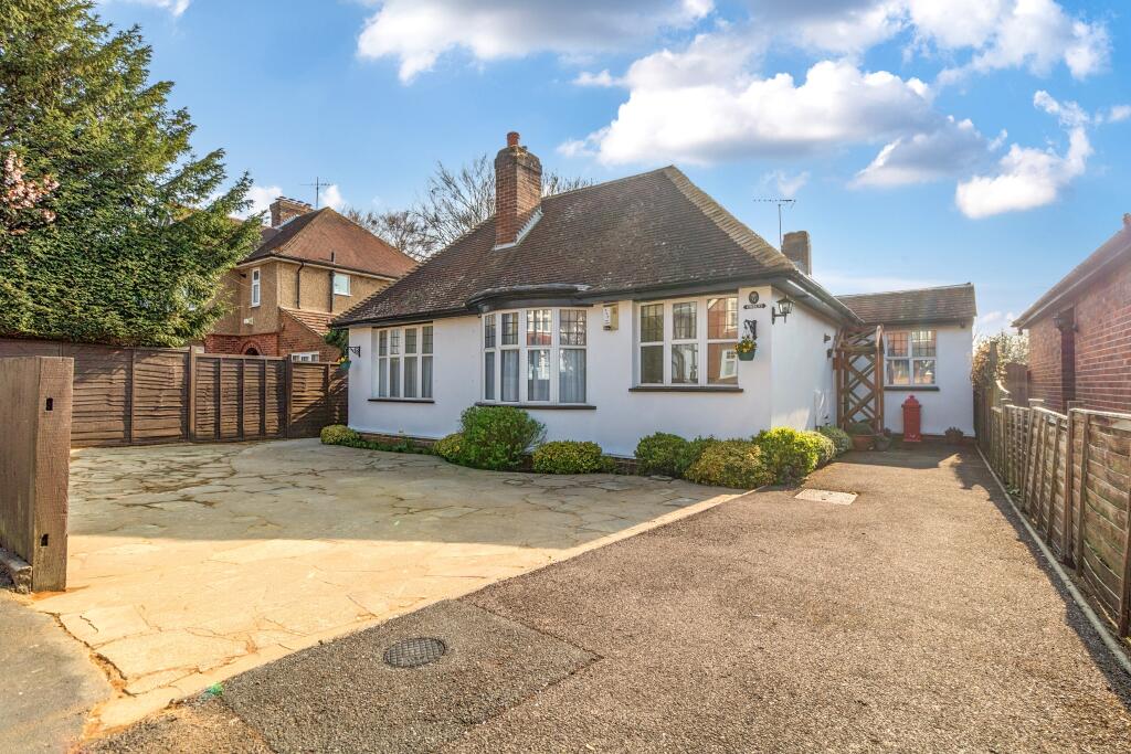 Main image of property: Pinkneys Road, Maidenhead, SL6