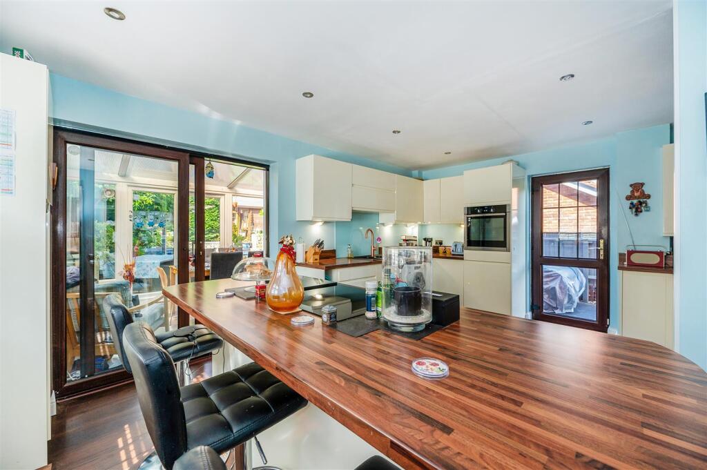 House in Havant, Waterlooville - View 3