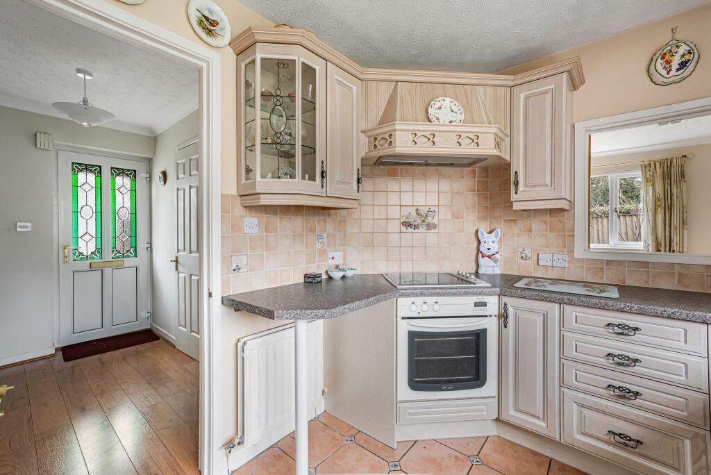 Rawlings Close, South Marston, SN3 photo 4
