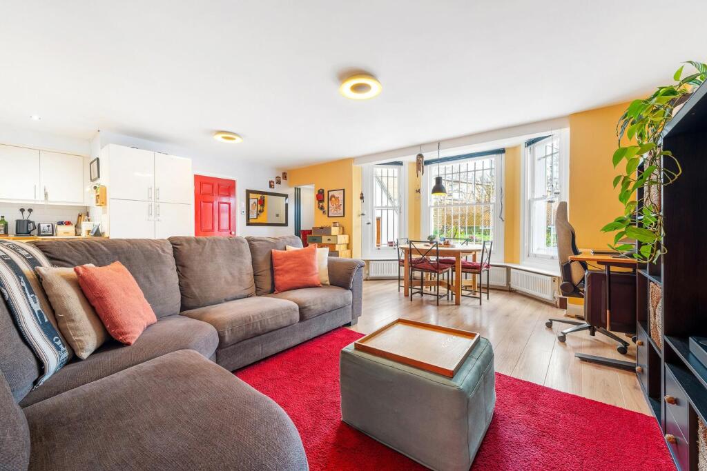 Apartment in London, Stockwell Park, Stockwell - View 2