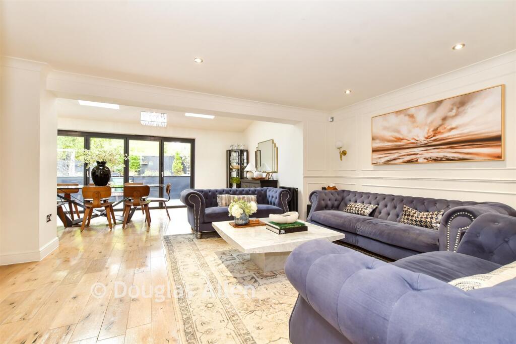 House in Epping Forest, North Weald - View 3