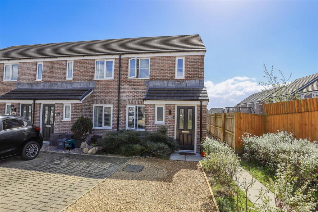 Main image of property: 88 Plasnewydd Walk, Llantwit Major, Vale Of Glamorgan, CF61 2YZ