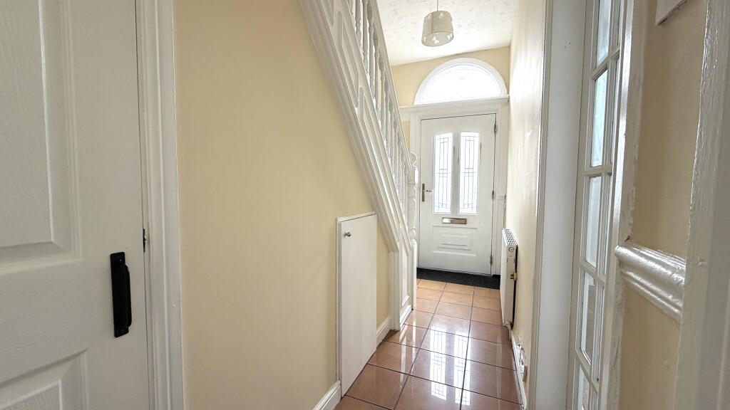 House in Manchester, Belle Vue - More