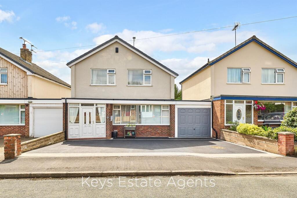 Main image of property: Dolespring Close, Forsbrook, Stoke-On-Trent