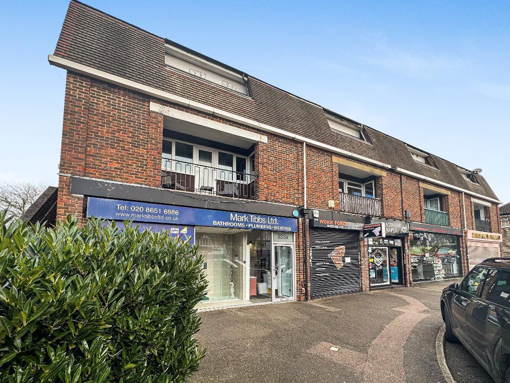 2-bed maisonette on Kingswood Avenue, South Croydon, Surrey, CR2 9DQ, £250,000