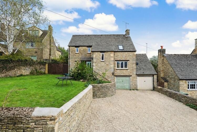 Main image of property: Pooles Lane, Charlbury