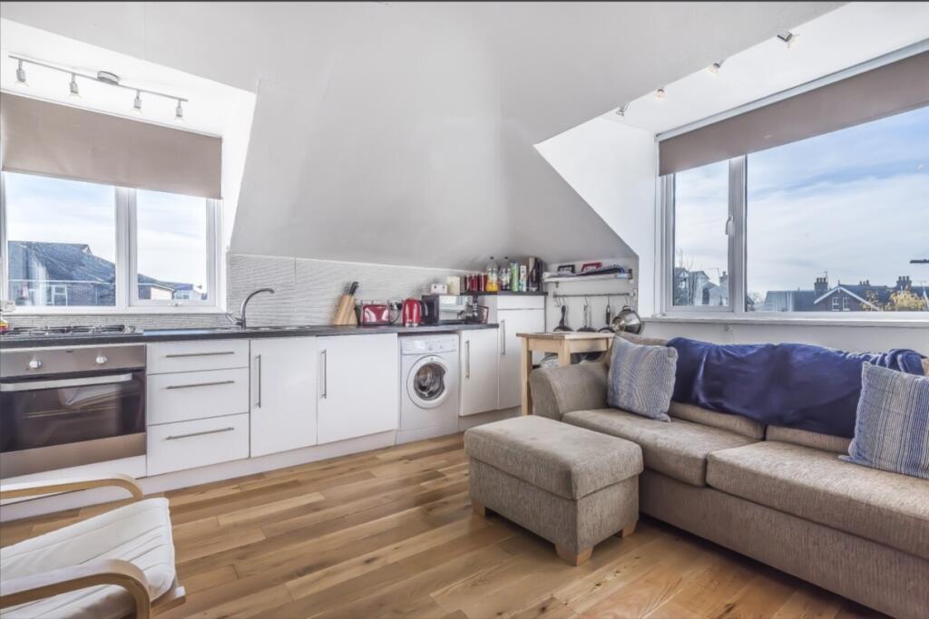 Apartment in London - View 2