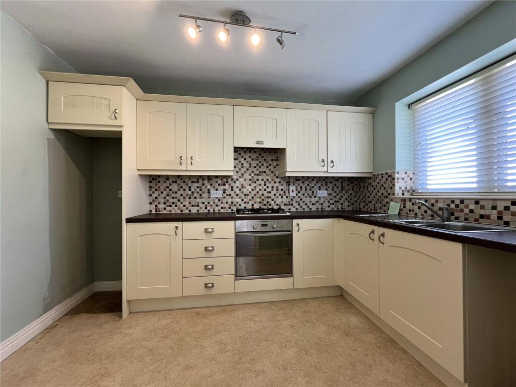 4, St. Wilfrids Court photo 2