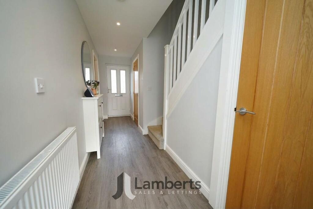 South Court, Alcester, B49 photo 4