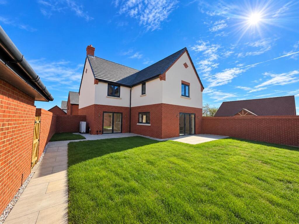 House in Thurleigh, Cross End - View 4