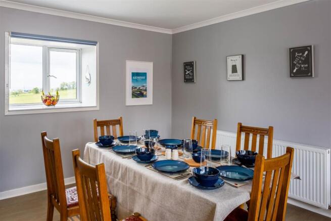 Dining kitchen