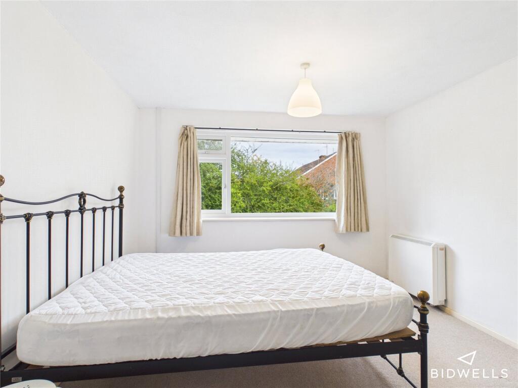 Apartment in Oxford, Headington - View 4