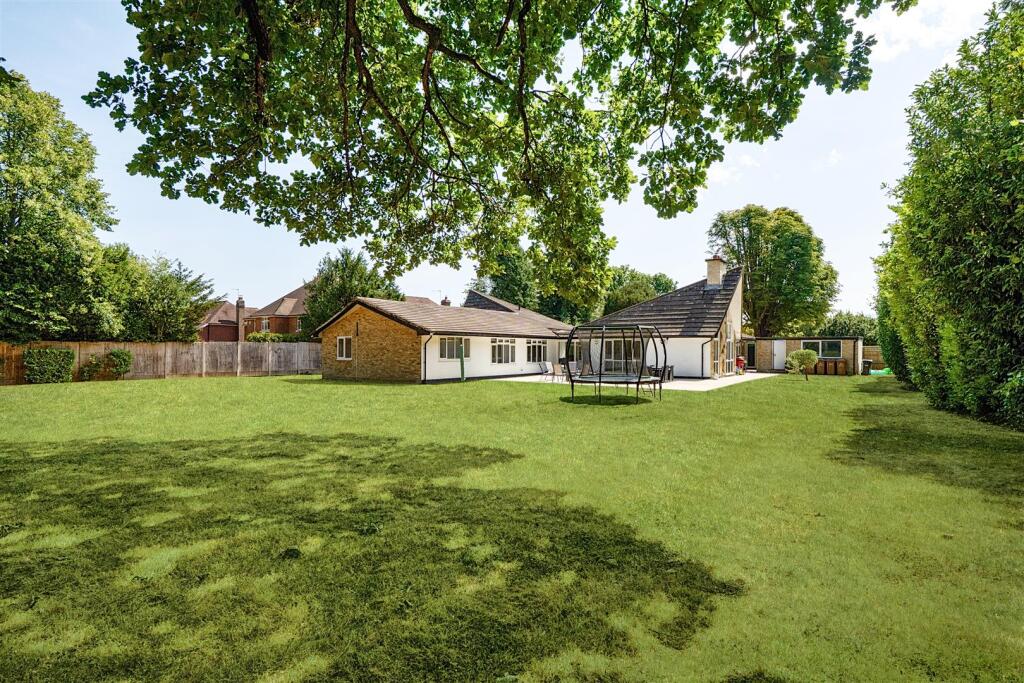 The Chase, Kingswood, Surrey photo 4