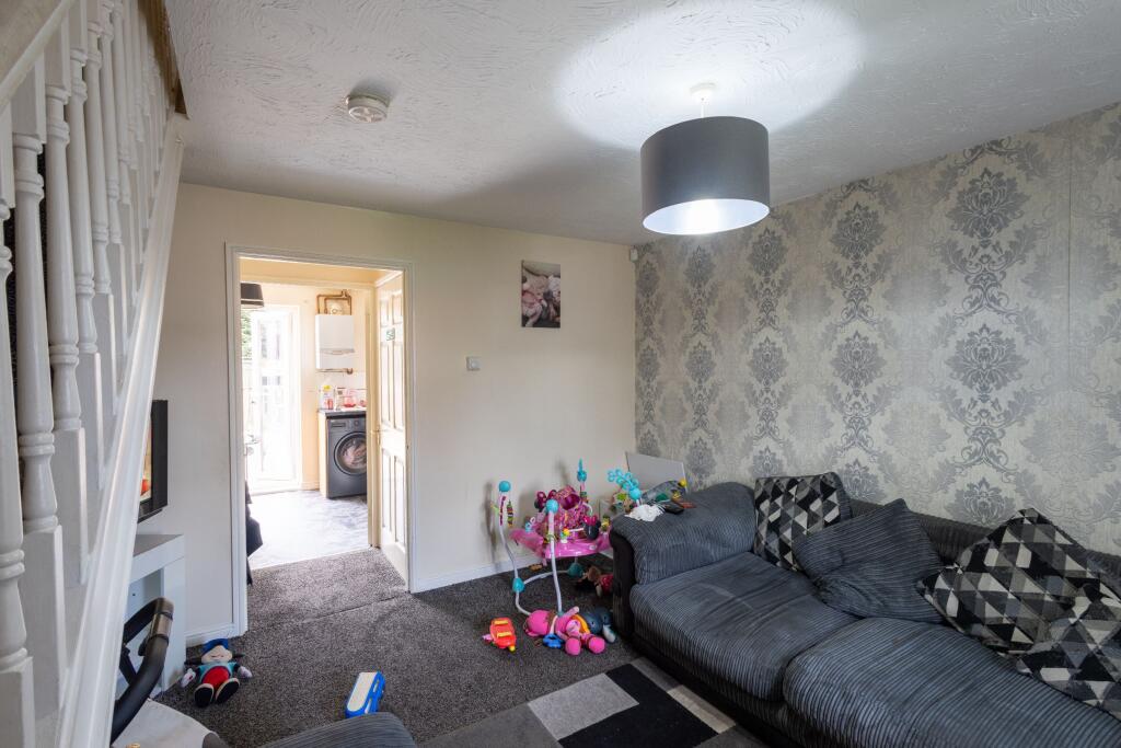 Bierley House Avenue, Bradford photo 4