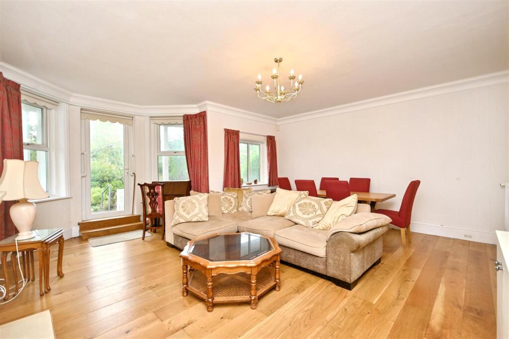 Apartment in Brighton - View 5