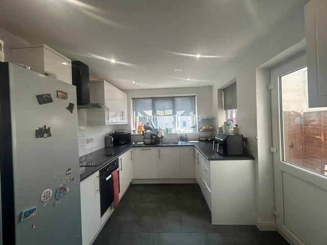 Main image of property: Ford Lane, Rainham, RM13 7BA