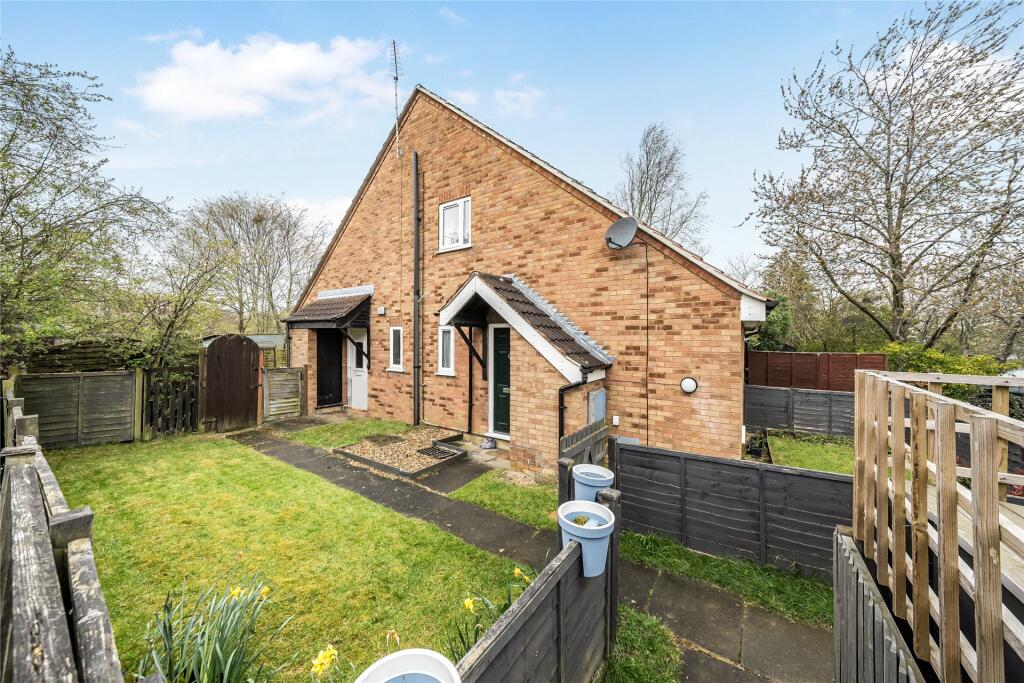 Main image of property: Barleycroft, Furzton, Milton Keynes, Buckinghamshire, MK4