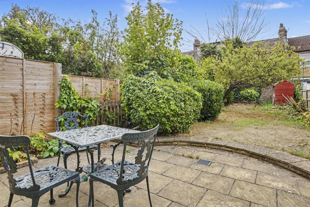 House in Enfield - More