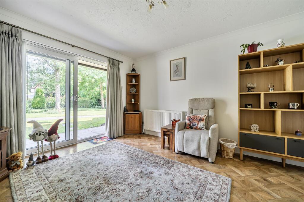 Apartment in Crowthorne, Bracknell Forest - View 4