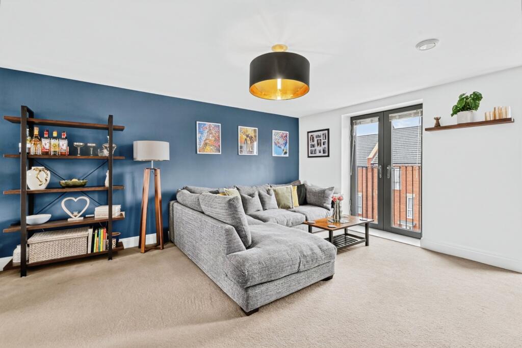 Apartment in Upton, St Crispin's - View 4