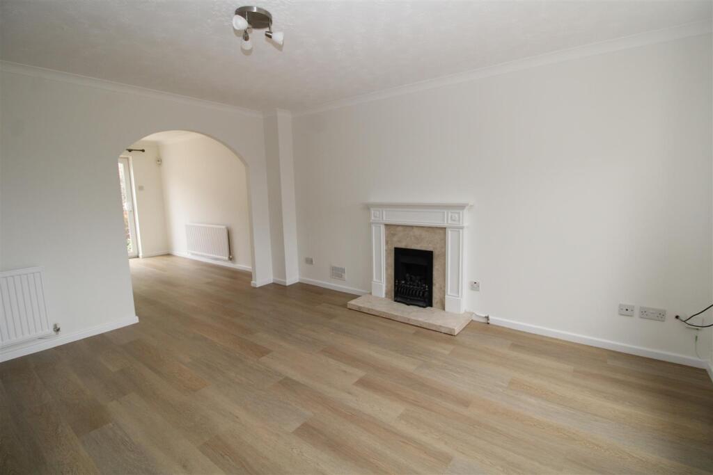 House in Exeter, Exminster - More
