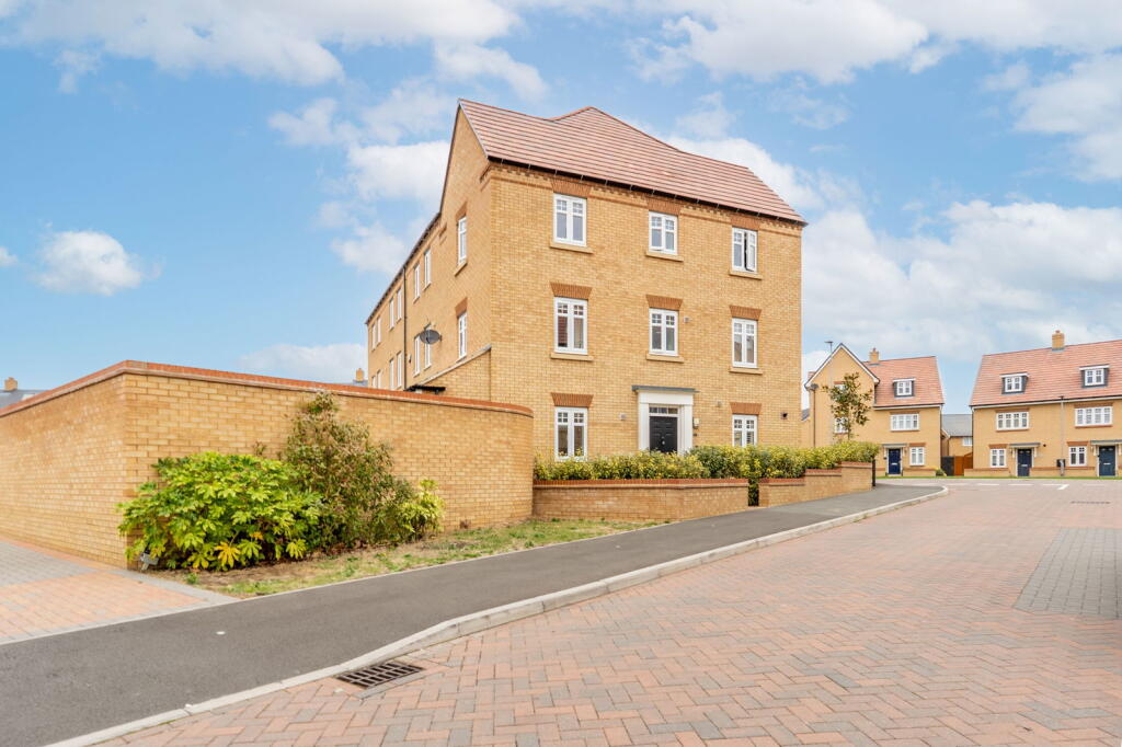 Main image of property: Puffin Chase, Wixams