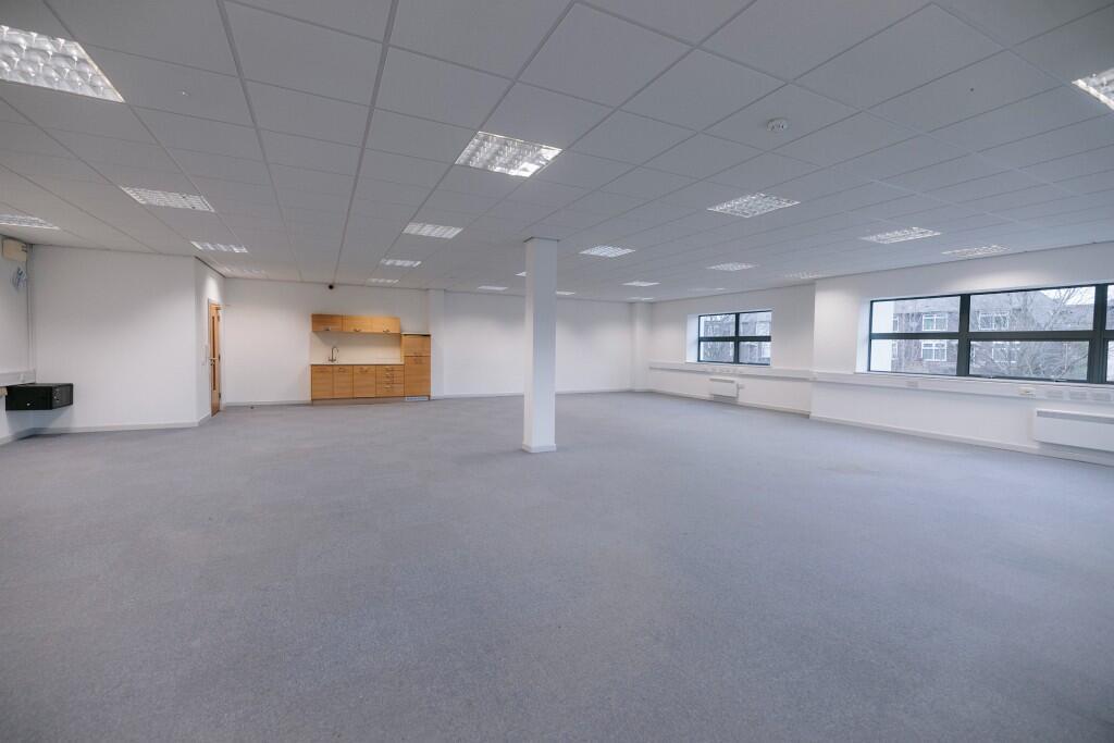 1600 sq ft office