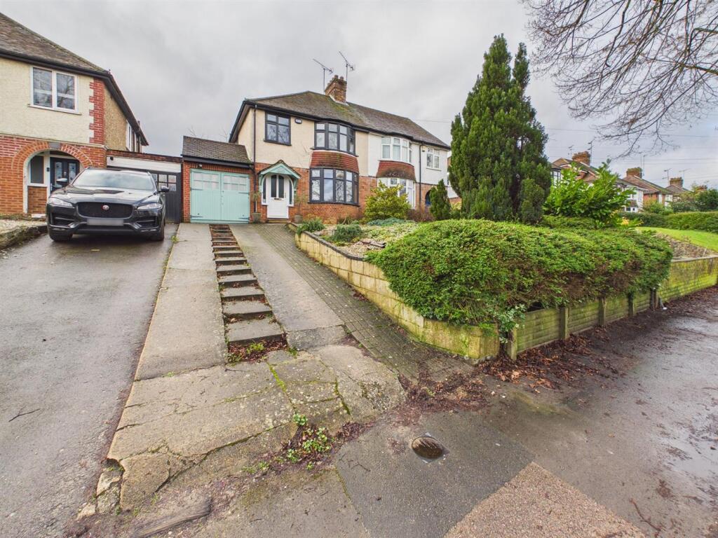 Main image of property: Oxford Road, Tilehurst, Reading