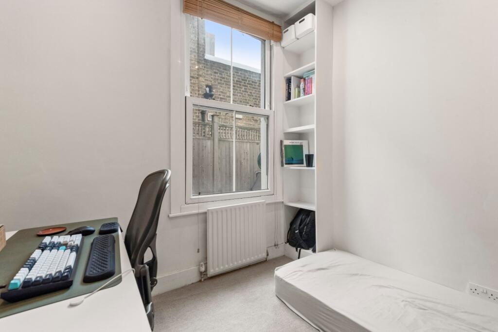 Apartment in London - More